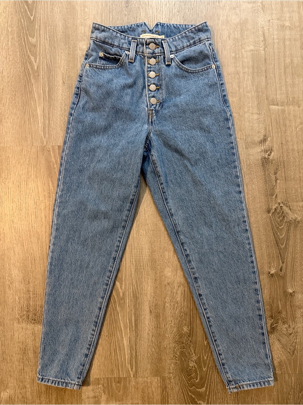 Levi’s 24 High Waisted Mom Jean Button Fly Women's Casual Classic Blue Denim
